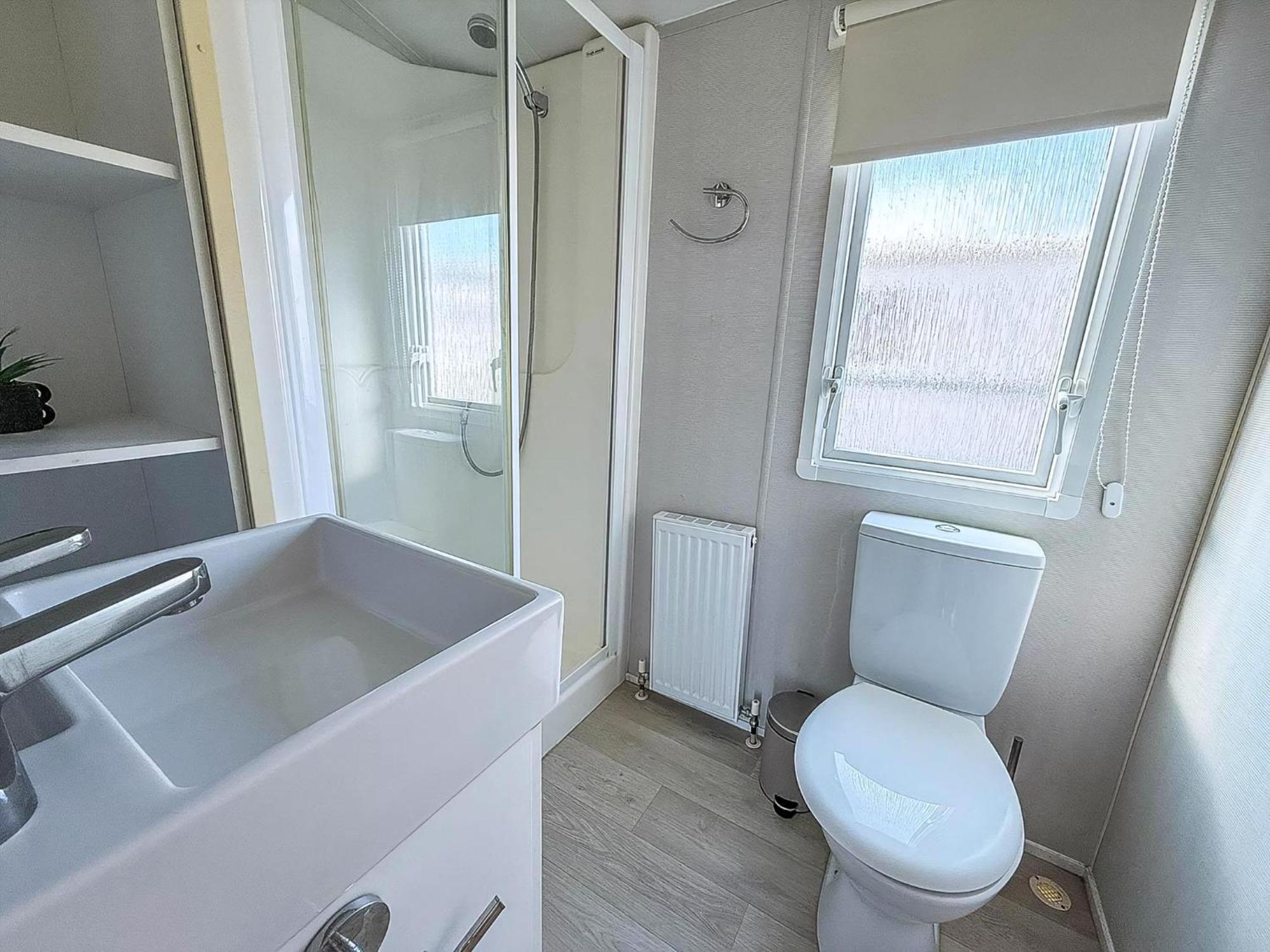 6 Berth Staycation Caravan Nearby Clacton-On-Sea In Essex Ref 26254E Exterior photo