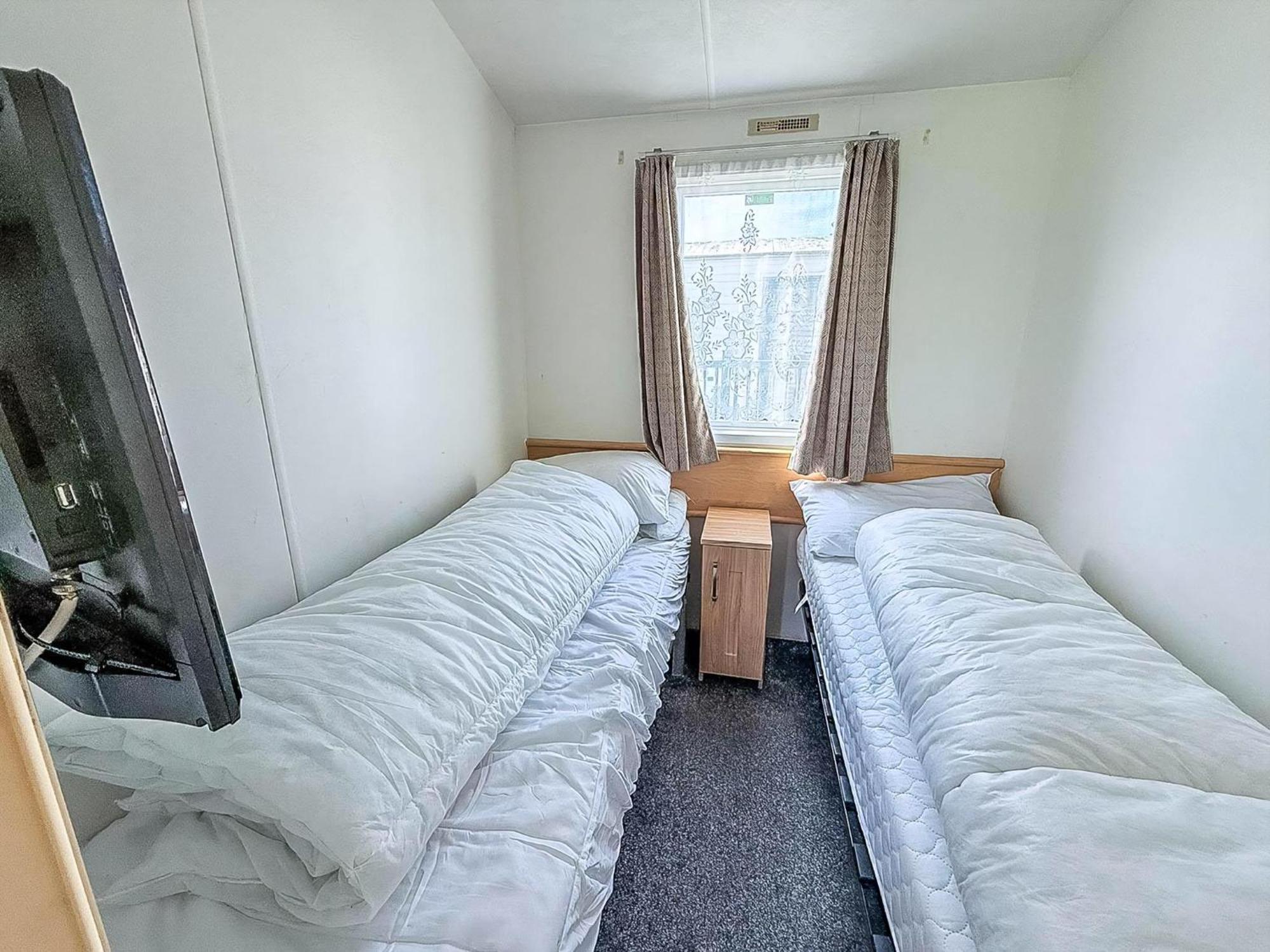 6 Berth Staycation Caravan Nearby Clacton-On-Sea In Essex Ref 26254E Exterior photo
