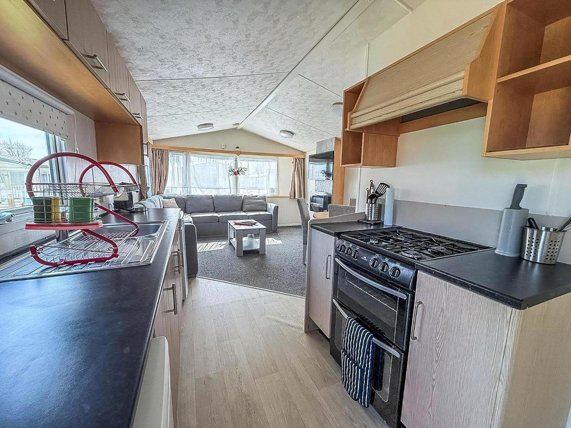 6 Berth Staycation Caravan Nearby Clacton-On-Sea In Essex Ref 26254E Exterior photo