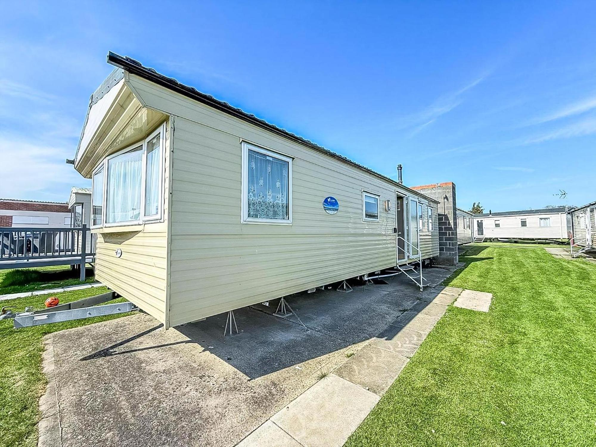 6 Berth Staycation Caravan Nearby Clacton-On-Sea In Essex Ref 26254E Exterior photo